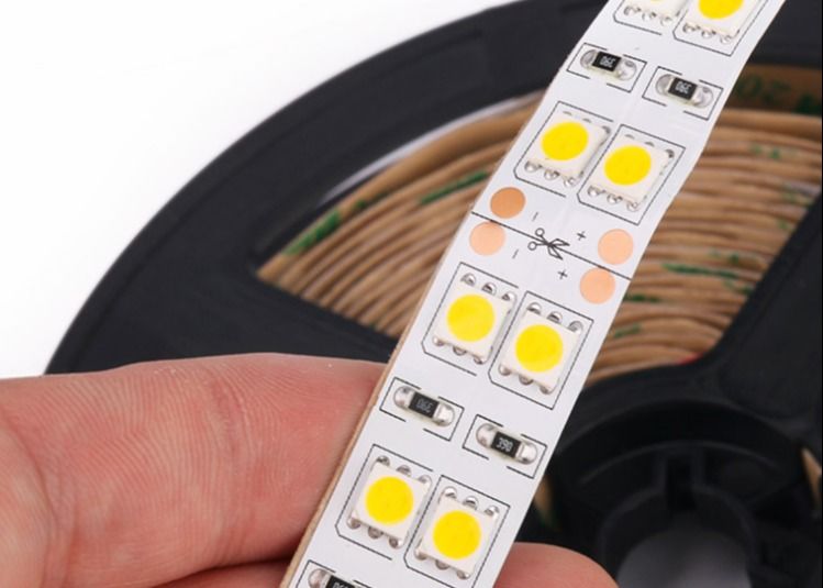 12V Gleichstrom IP67 Einfarbiger LED-Streifen 5050 Doppelreihe 120LED
